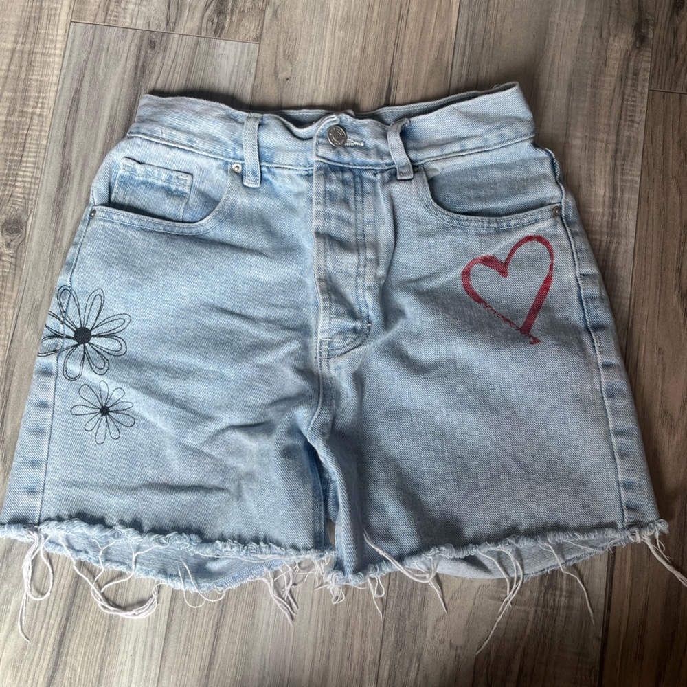 PacSun Light Blue Jean Shorts with Red Heart and Black Flower Design